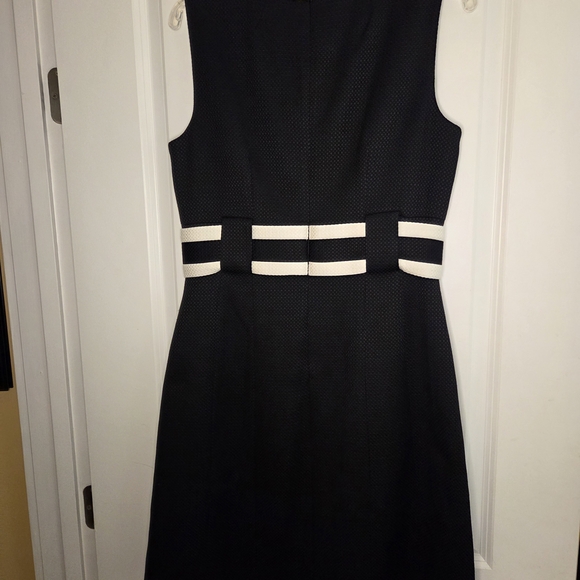 Hobbs London Elegant Black and White Sleeveless Sheath Dress Size 8 Preloved - Picture 9 of 11